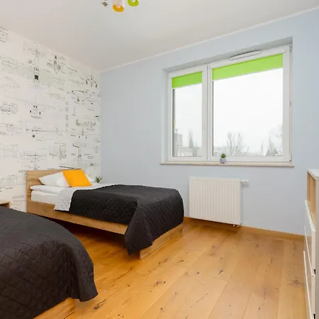 2 Bedroom Apartment Beautiful Green Surroundings Miedzyborska Street By Noclegi Renters Варшава Екстер'єр фото