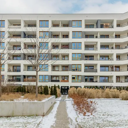 2 Bedroom Apartment Beautiful Green Surroundings Miedzyborska Street By Noclegi Renters Варшава Екстер'єр фото