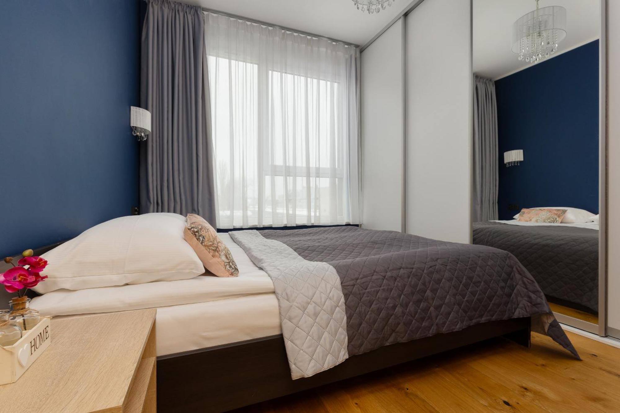 2 Bedroom Beautiful Surroundings Miedzyborska Street By Renters * Варшава